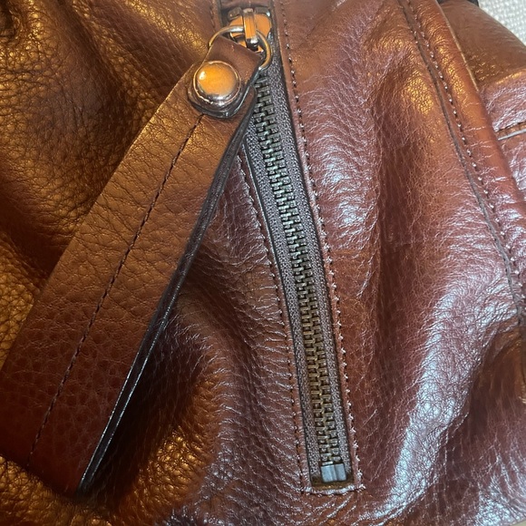 B Makowsky Pebbled Brown Leather Handbag Double Strap Bronze Hardware EUC - Picture 7 of 10